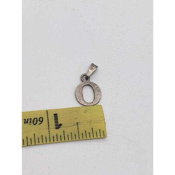 Sterling Silver 925 Letter O Initial Pendant Charm Small Dainty 0.95g Stamped - Picture 7 of 7